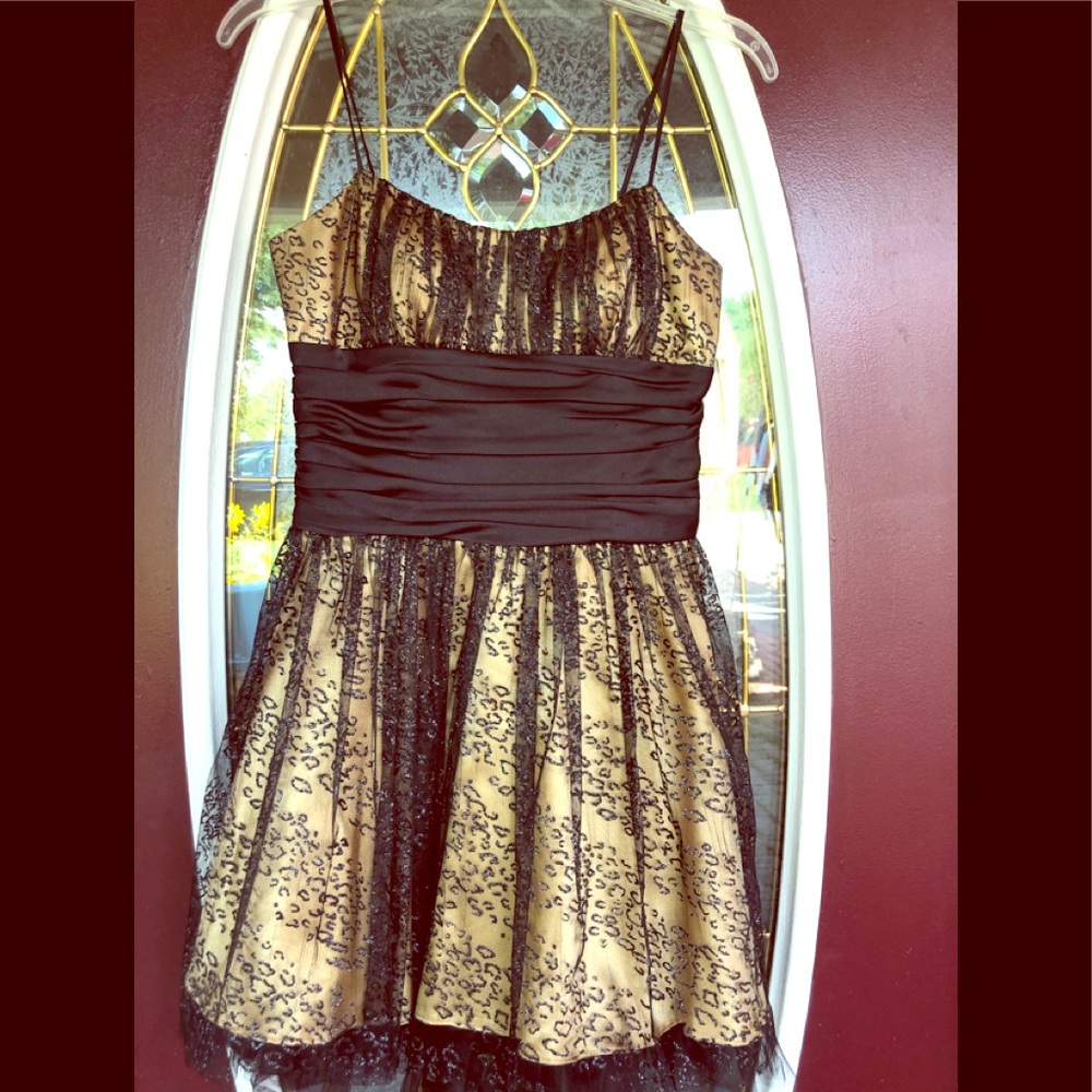 Gold & Black teen semi-formal dress Jr. Size M